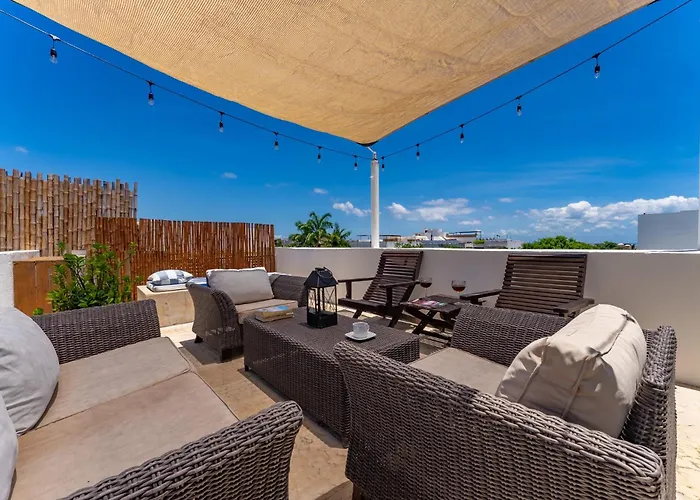 2 Story Ph Heated Jacuzzi Close 5th *
