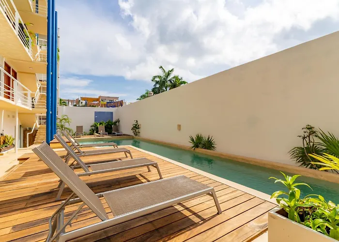 2 Story Ph Heated Jacuzzi Close 5th *